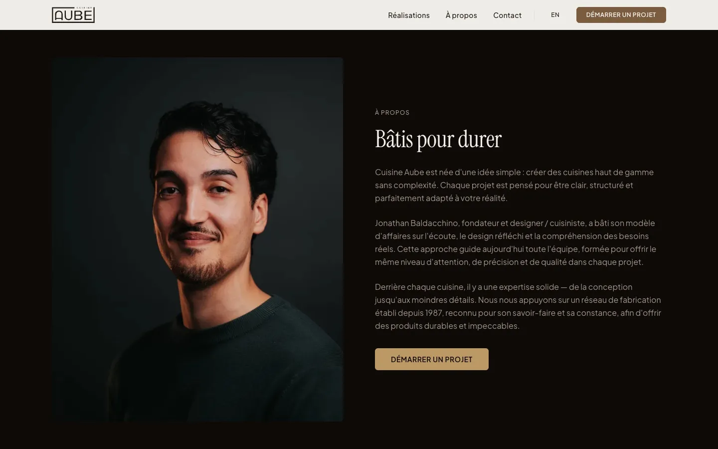 La section À propos du site de Cuisine Aube : un portrait de Jonathan Baldacchino à côté de son histoire